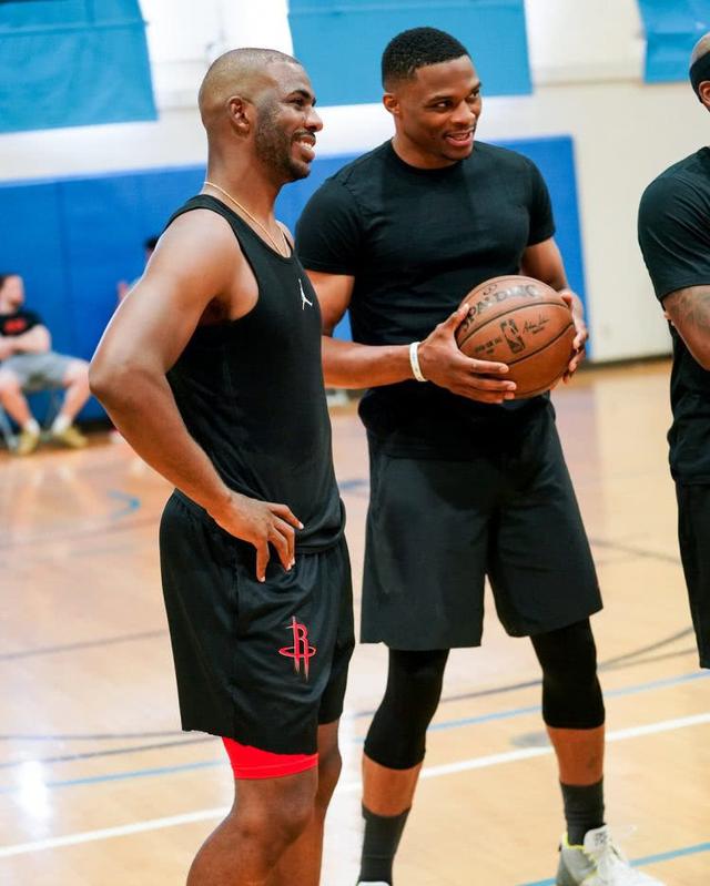 TA：桑切斯最近在逐渐进步，他已成为英超最可靠的门将之一（TA：桑切斯渐入佳境，跻身英超最可靠门将行列）