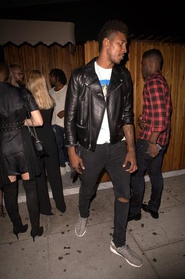 哈维-西蒙斯：我的名字烙印了母亲对巴萨的爱；年少成名并不好（哈维-西蒙斯：我的名字刻着母亲对巴萨的情怀；过早走红并非好事）