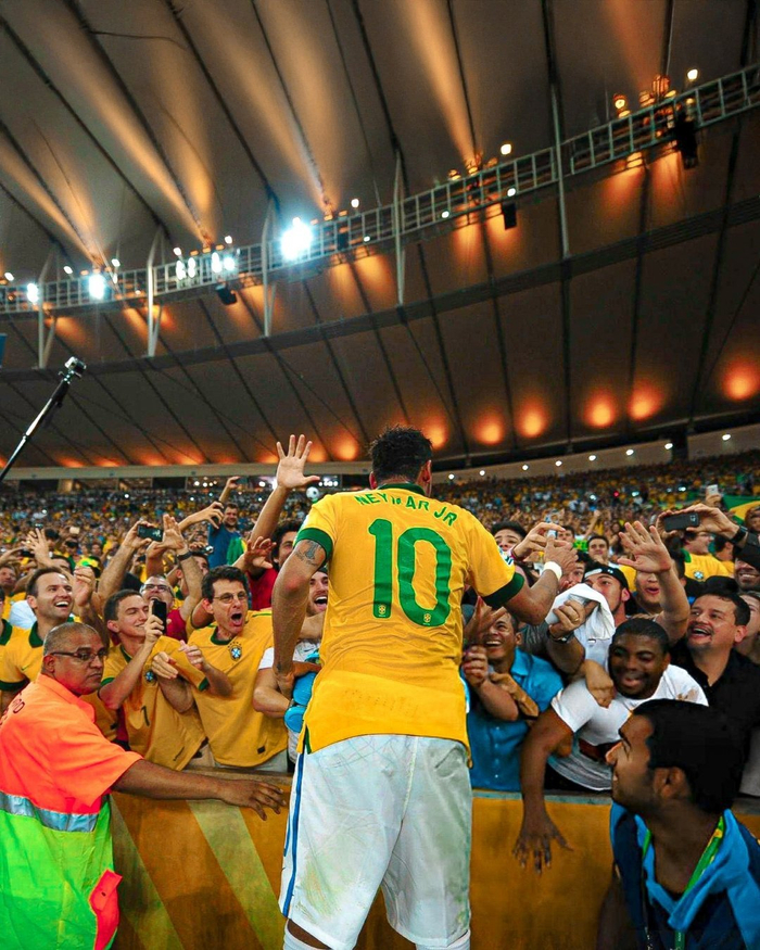 安布：邵佳一与此前的混乱划清界限，是国足非常好的主帅人选（安布称：邵佳一已与过去的混乱切割，堪为国足主帅上佳人选）