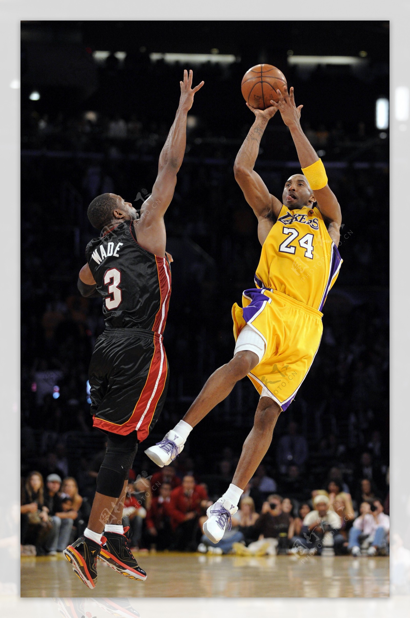 得分手！约克21中8&罚球10中9轰下全场最高30分 另有3板4助（约克火力全开：21投8中、罚球10罚9中轰30分全场最高，外加3篮板4助攻）