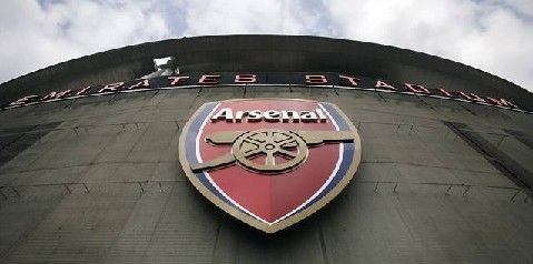 不和谐，太阳报：拜仁球迷在赛前与现场警察和安保发生冲突（赛前风波：太阳报称拜仁球迷与警方及安保人员发生冲突）