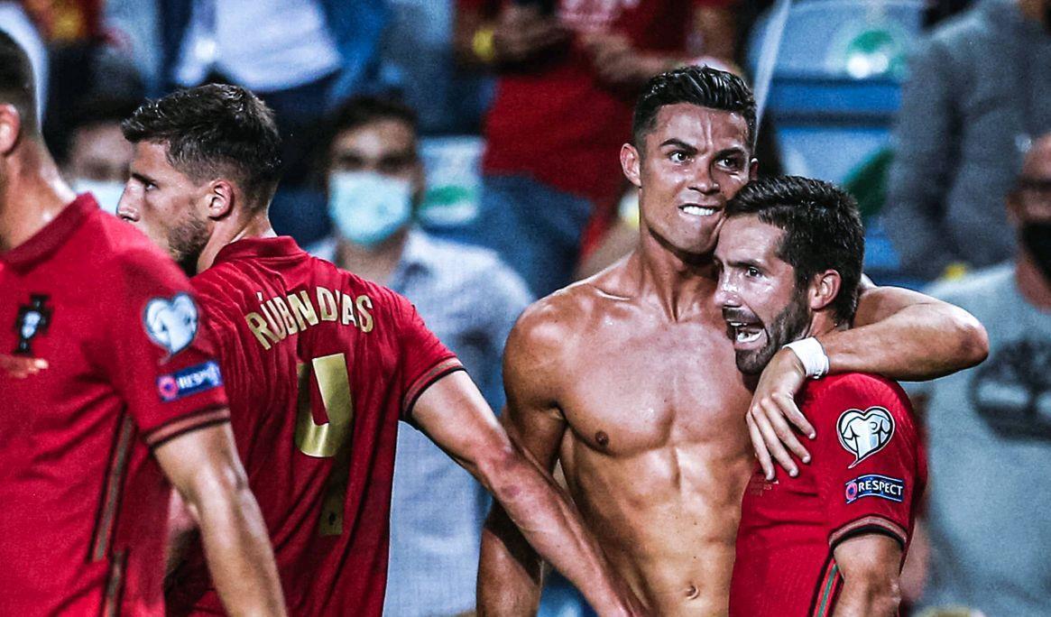 场上作用其实相当明显，湖人都伤到这程度了为什么还不让他出场？（作用一目了然，伤兵满营的湖人为何仍不让他出场？）