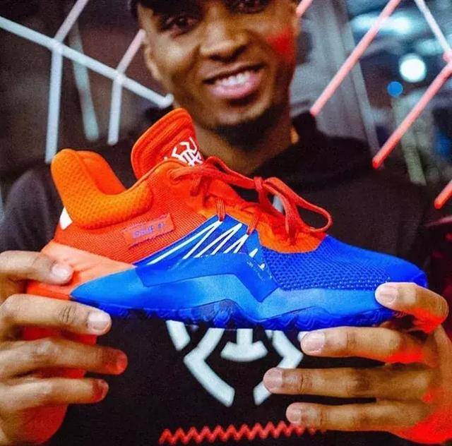 韩国国脚吴贤揆：明年世界杯我想再次创造2002年世界杯的辉煌（韩国国脚吴贤揆：盼在明年世界杯重现2002年辉煌）