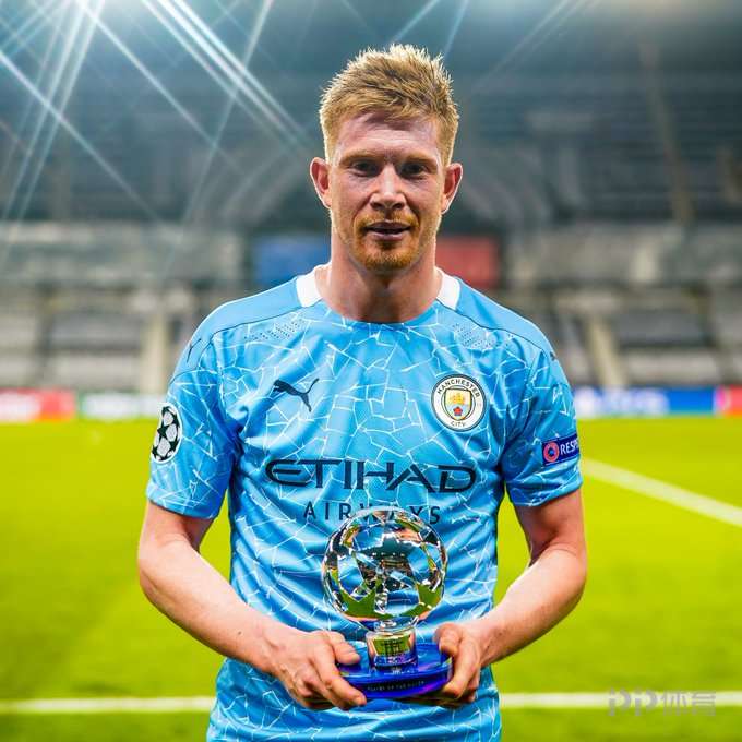 被与梅西比较？伦纳特-卡尔：我不能和他相比，他是我的偶像（被拿来和梅西对比？伦纳特-卡尔：不敢同日而语，他是我的偶像）