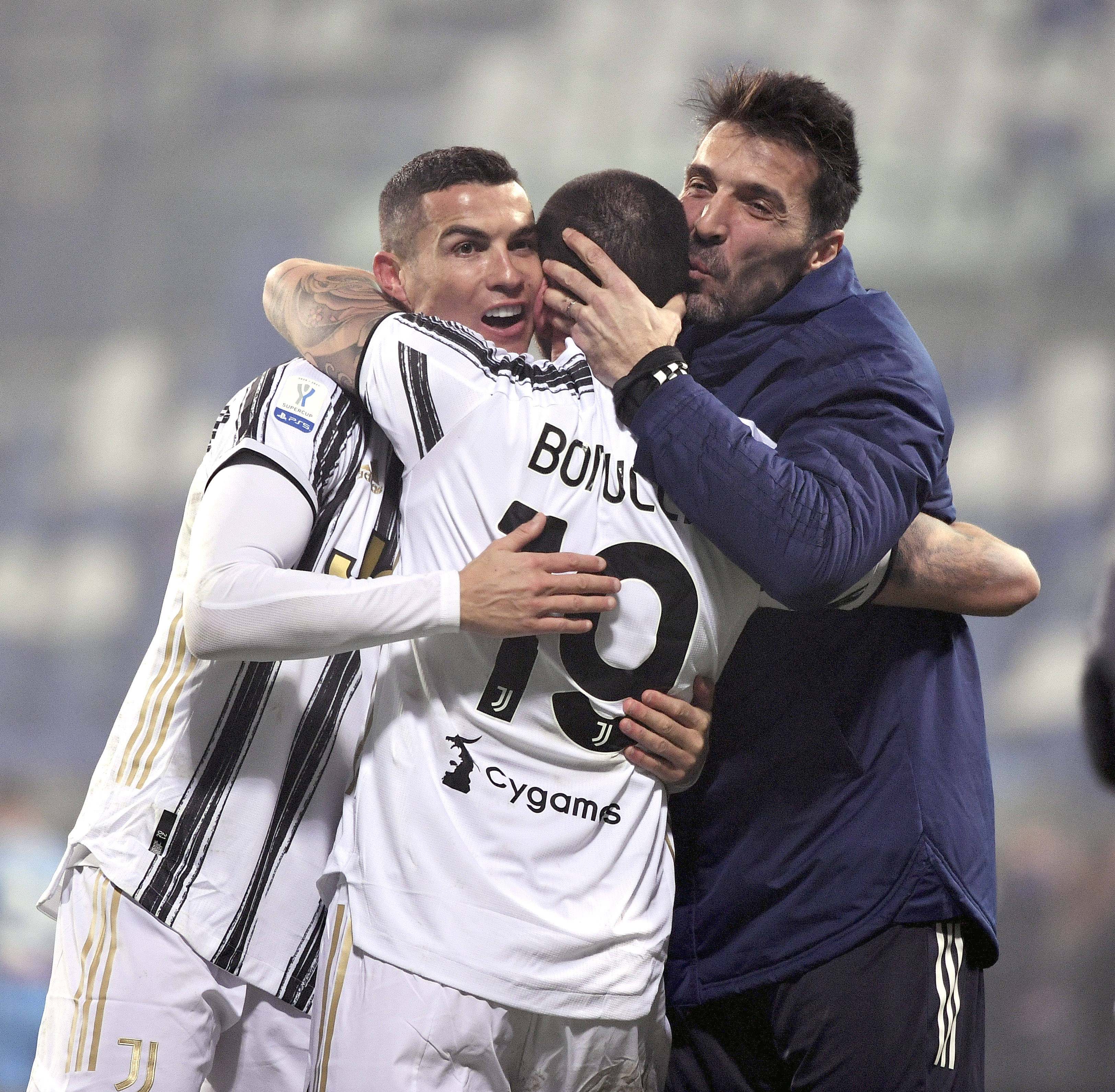 15次，巴萨成五大联赛至今击中门框最多的球队（巴萨15次击中门框，五大联赛至今最多）