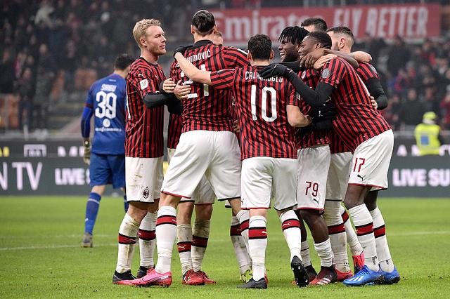 海外博主：C罗亲自联系B费，希望他能加盟利雅得胜利（据海外博主爆料，C罗主动联系B费，邀请其加盟利雅得胜利）