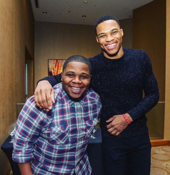 狼队2分垫底创英超尴尬纪录，魔鬼赛程恐让保级希望提前破灭（狼队仅2分垫底创英超尴尬纪录，魔鬼赛程或令保级前景堪忧）