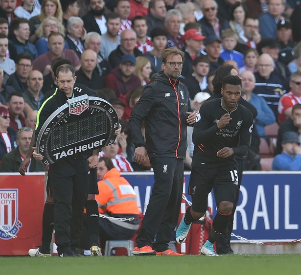 莱切vs都灵：班达、法尔科内首发，切-亚当斯、弗拉希奇出战（莱切战都灵：班达、法尔科内先发，弗拉希奇与切-亚当斯登场）