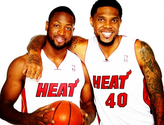 中超：上海海港主场4-1大胜深圳（中超联赛：上海海港主场4比1击败深圳队）