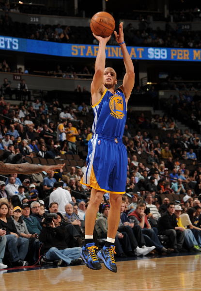 皇马更衣室失控！面临下课危机，欧冠踢曼城是最后机会（皇马更衣室失序！主帅帅位岌岌可危，欧冠战曼城成最后一搏）