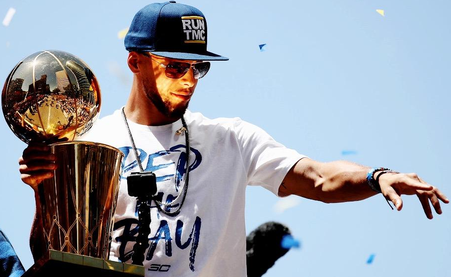 冲击首胜！黄潜vs哥本哈根首发：莫里罗领衔全主力出战（剑指首胜！黄潜战哥本哈根首发出炉：莫里罗率全主力登场）